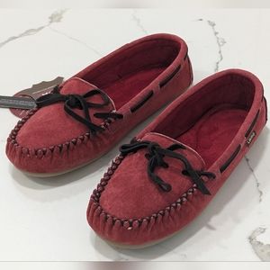 NWY Lamo kids burgundy leather suede warm moccasin shoes slippers size 6 kids